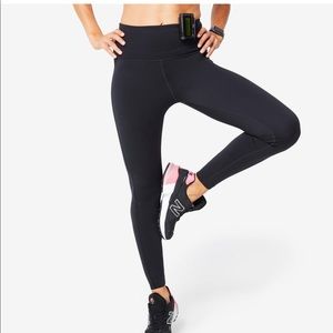 FIGS HIGH RISE 24/7 PERFORMANCE LEGGINGS
